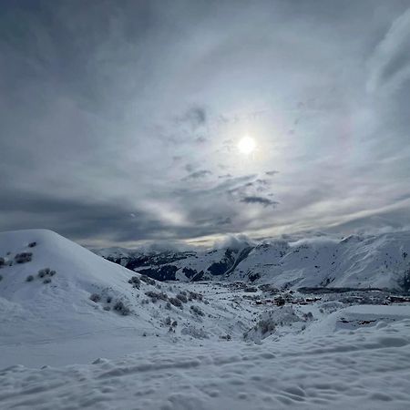 Touch The Mountains, Twins Hotel, New Гудаури Екстериор снимка