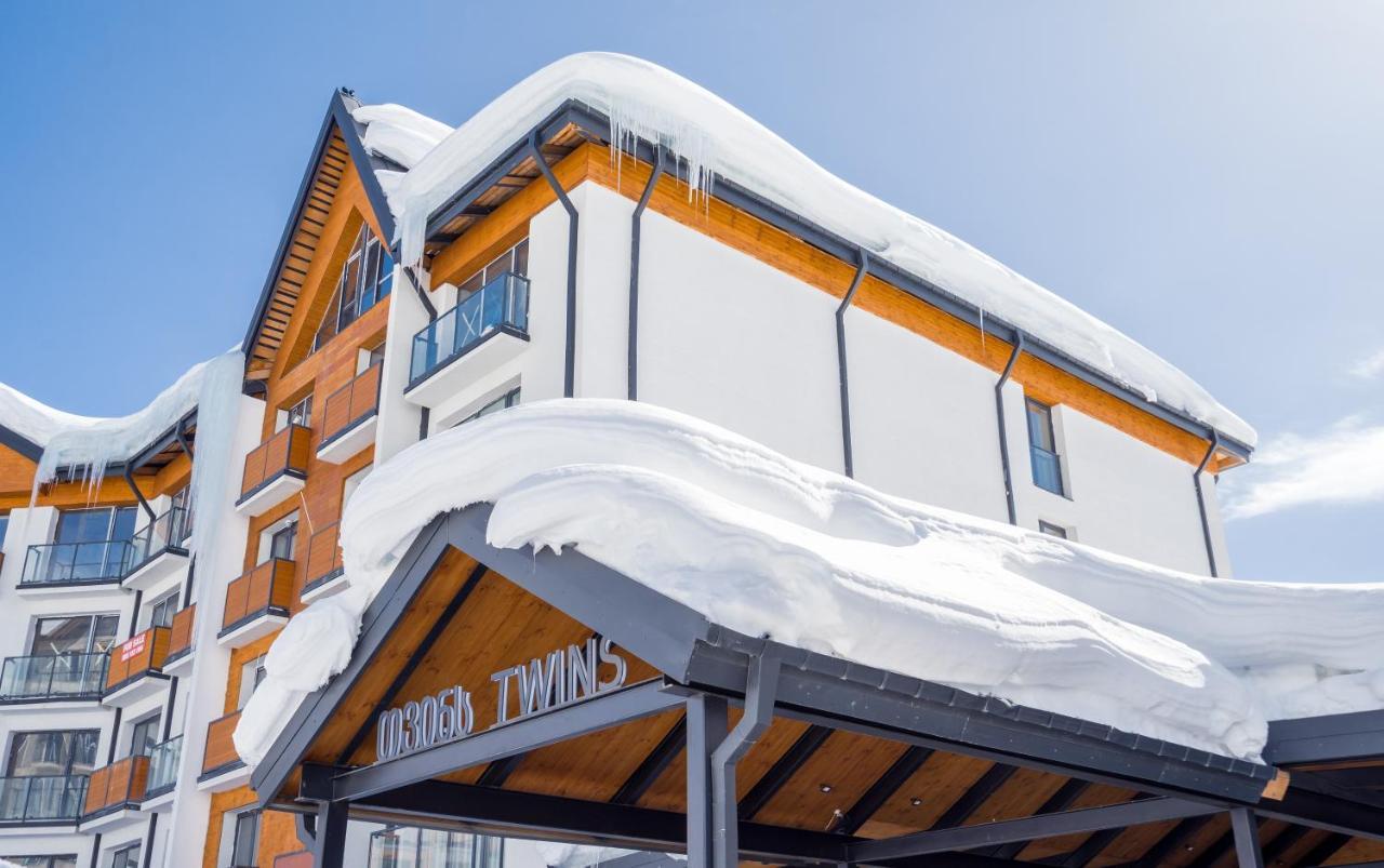 Touch The Mountains, Twins Hotel, New Гудаури Екстериор снимка