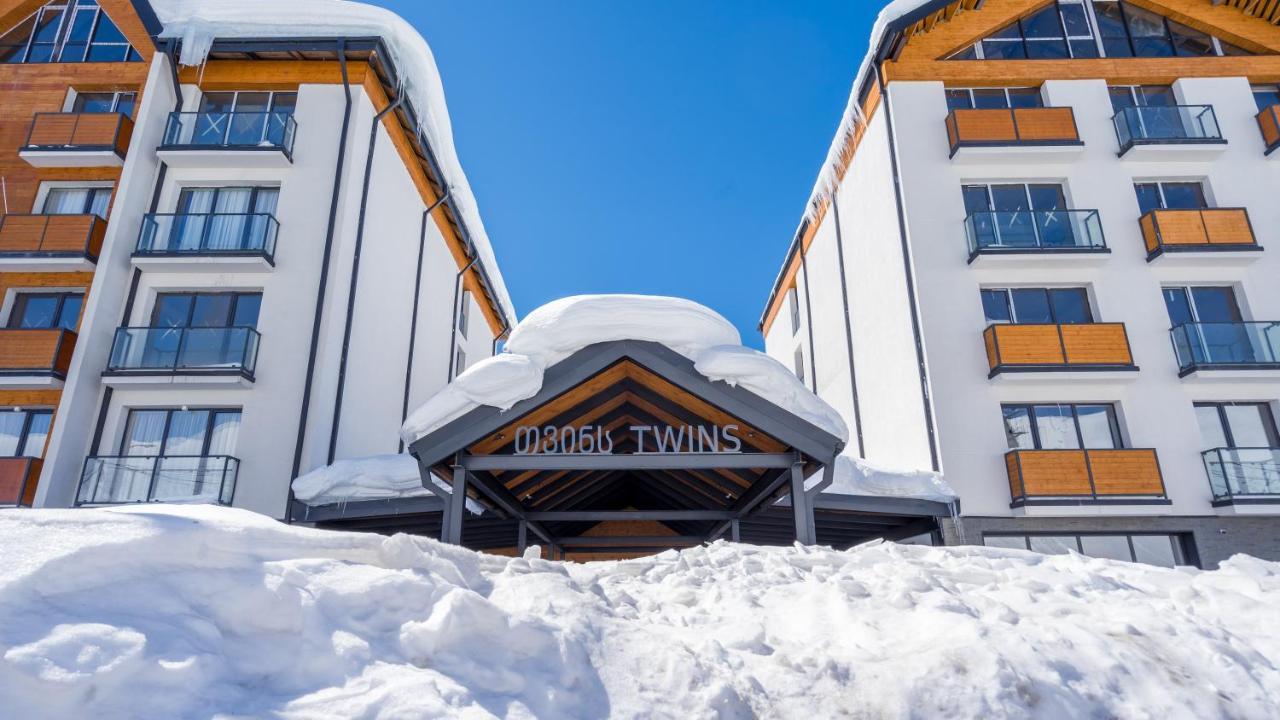 Touch The Mountains, Twins Hotel, New Гудаури Екстериор снимка