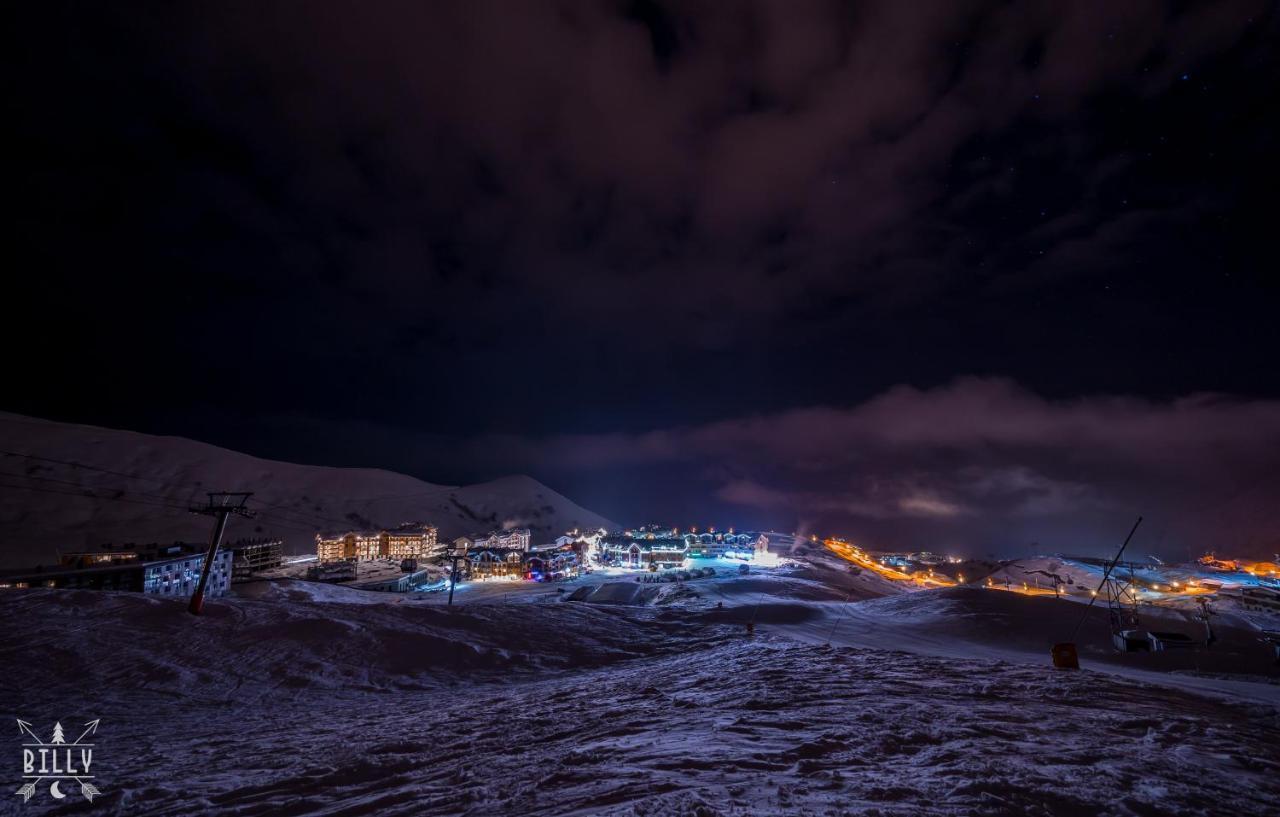 Touch The Mountains, Twins Hotel, New Гудаури Екстериор снимка